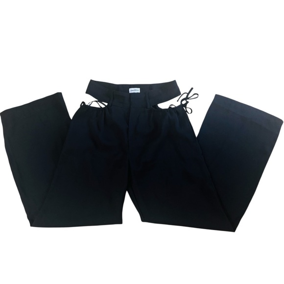 SUPERDOWN Benny Cut Out Pants in Black EUC - Picture 8 of 8